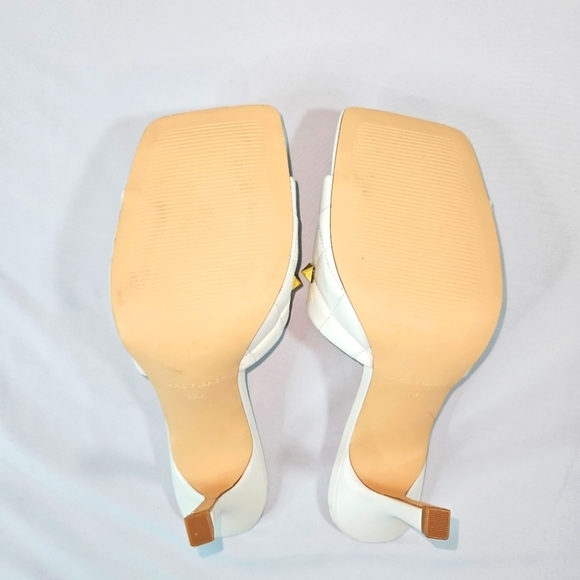 Marc Fisher Women's White Sandals/ Heels Size 9.5 - Picture 8 of 8
